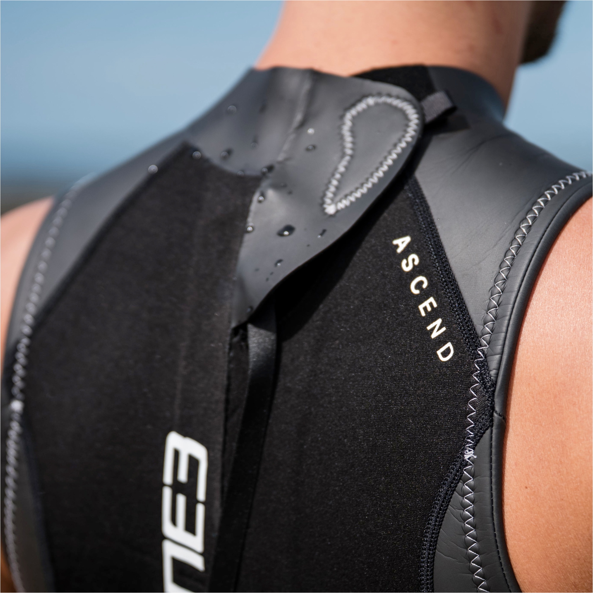 2026 ZONE3 Mens Ascend Sleeveless Swim Wetsuit WS26MGLISL101 - Black / Grey